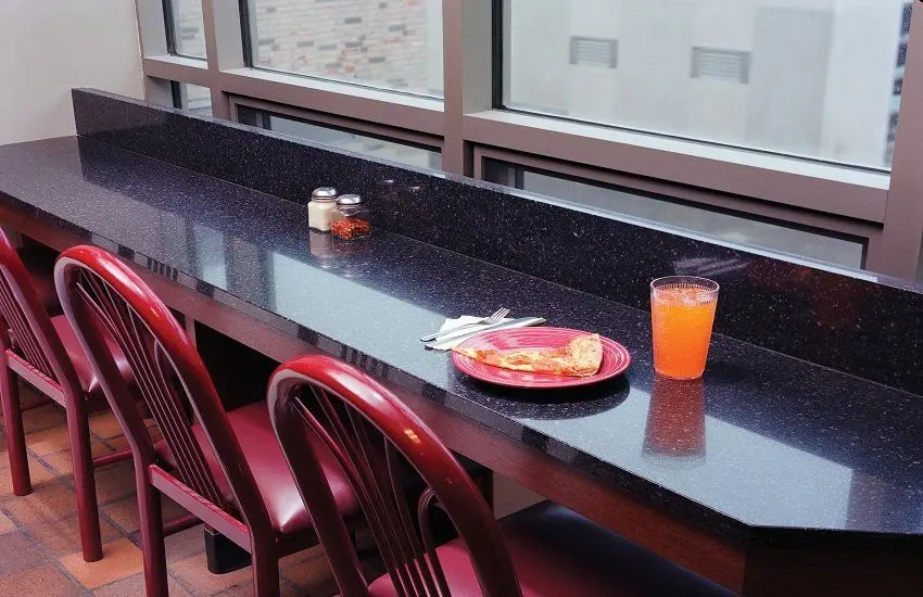 Столешница подоконник из гранита