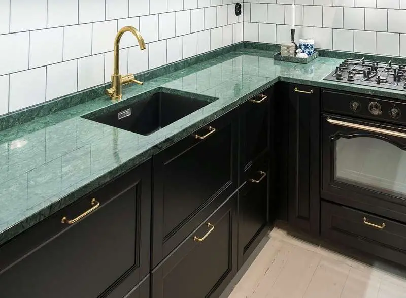 матовые или глянцевые столешницы сравнение5 2.jpg