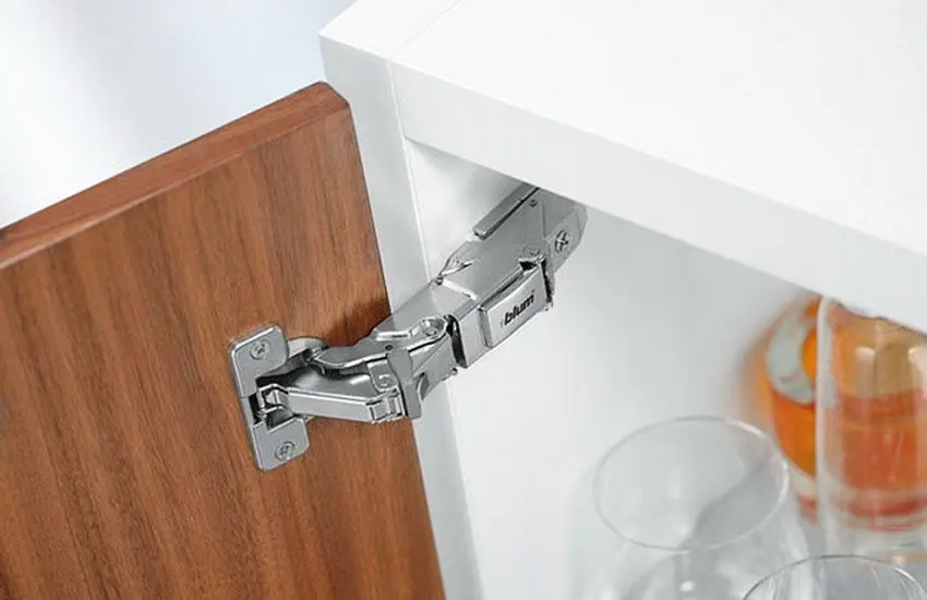 Угловые мебельные петли