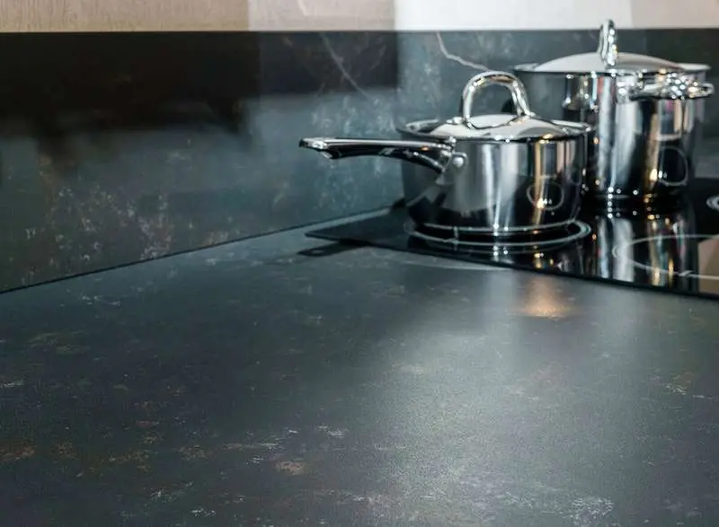 матовые или глянцевые столешницы сравнение2 2.jpg