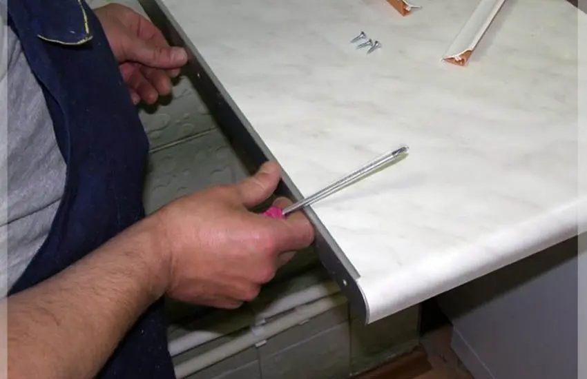 Ремонт поверхности столешницы Ремонт поверхности столешницы