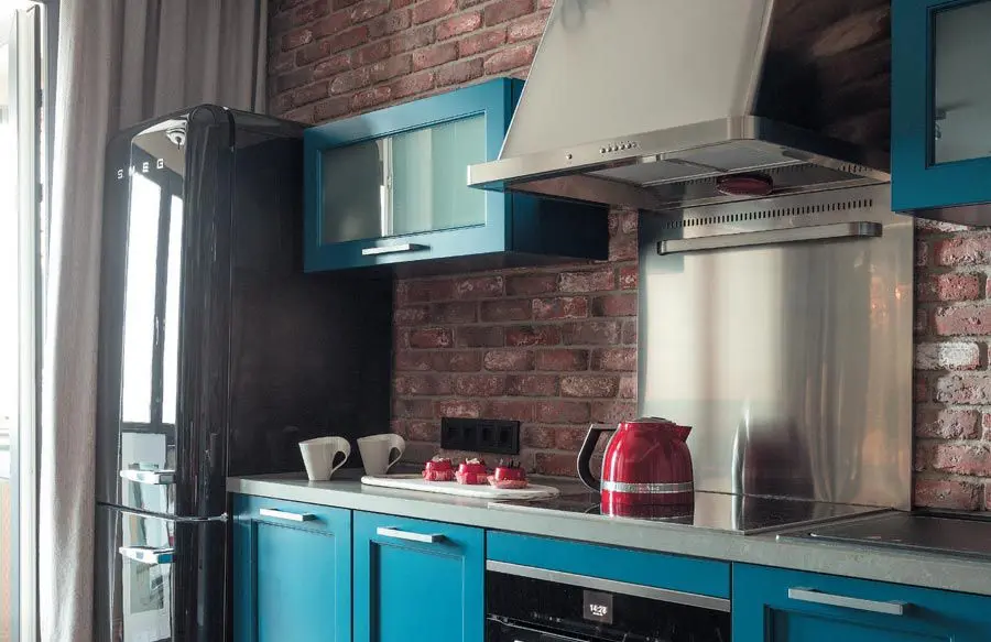 Замена столешницы или фартука на кухне