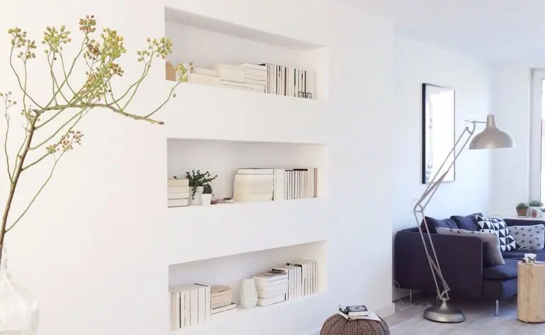 скрытый шкаф в интерьере 3.jpg