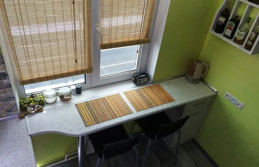 Столешница подоконник для маленькой кухни