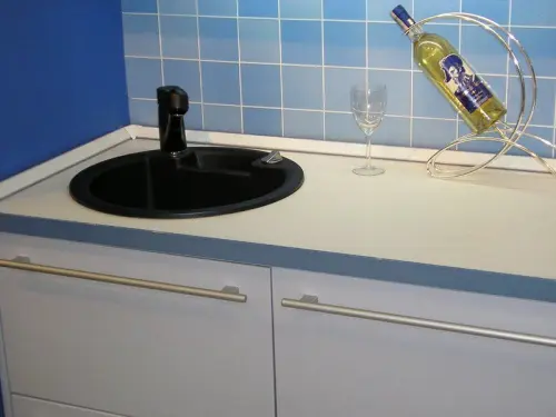 Плинтус для столешницы под вставку фото 6