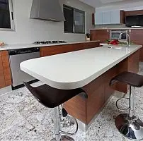 Столешница для барной стойки с закруглением фото